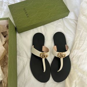 Gucci white leather double g thong sandal